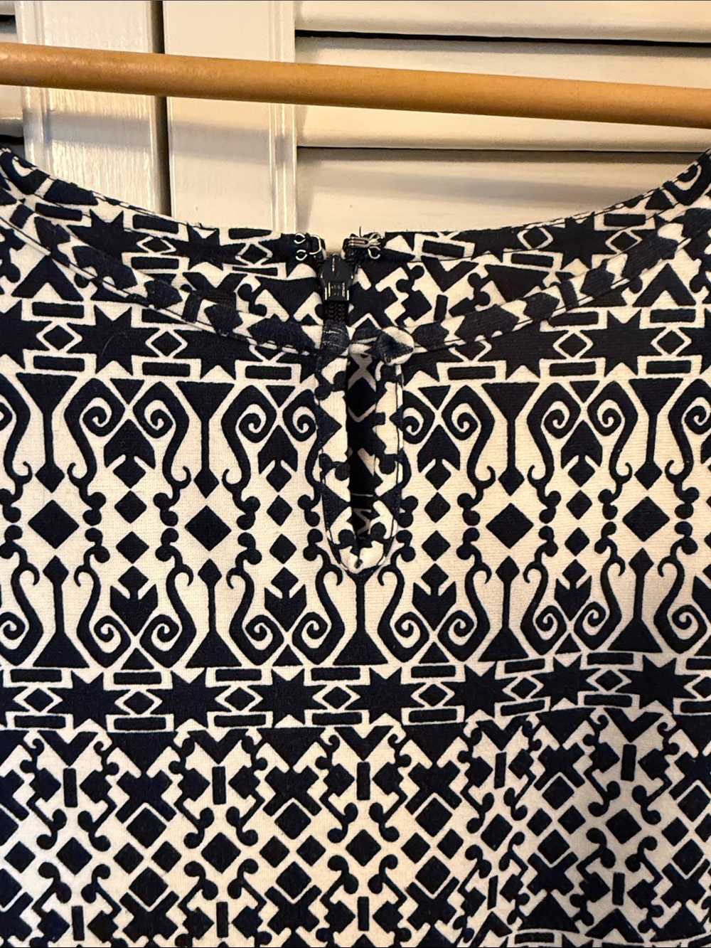 Talbots Navy & White Geometric Sleeveless Midi Dress – Size 10 – Belted Waist - Picture 5 of 5